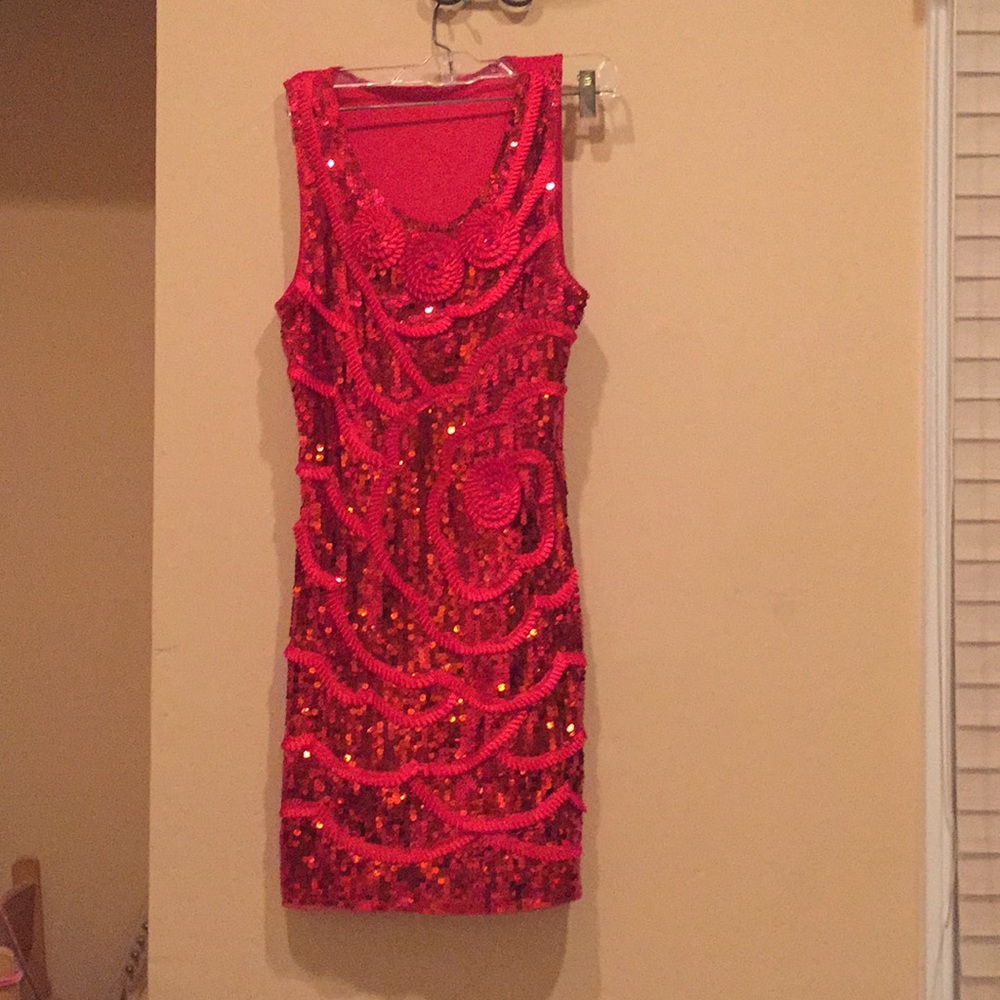 Red sequined dress!